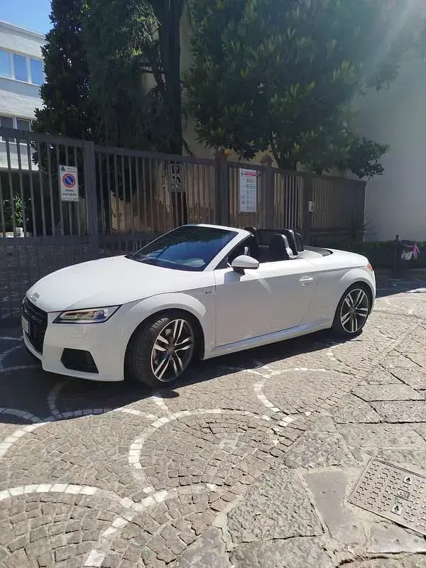 Usata Audi TT Roadster S-Line 184 CV (135 kW) 2016 Cabrio