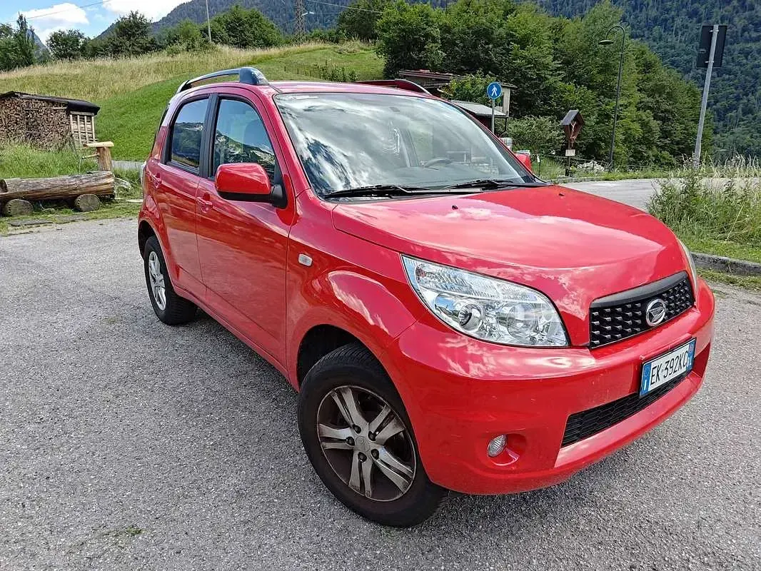 Usata Daihatsu Terios 102 CV (75 kW) 2011 Rosso SUV