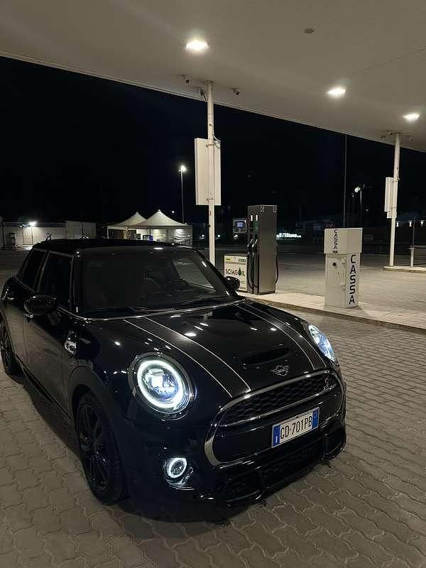 Usata Mini John Cooper Works 178 CV (130 kW) 2021 Utilitaria