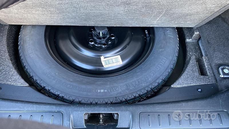 Usata Land Rover Range Rover evoque 150 CV (110 kW) 2017 Grigio SUV