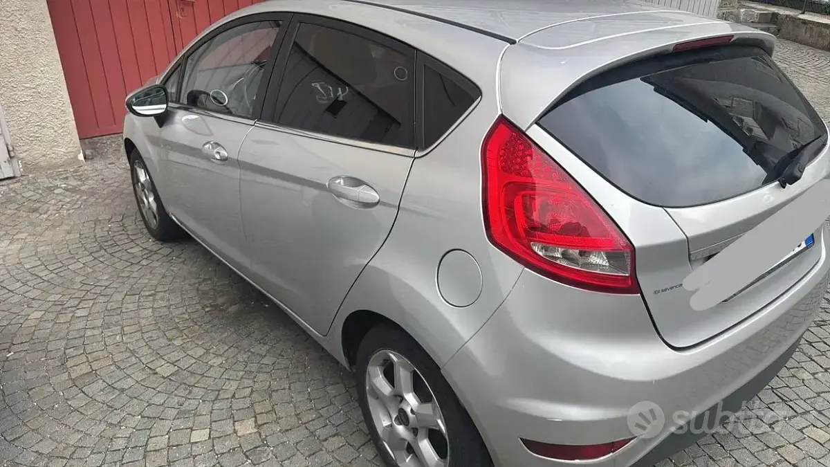 Usata Ford Fiesta 2012 Grigio Utilitaria