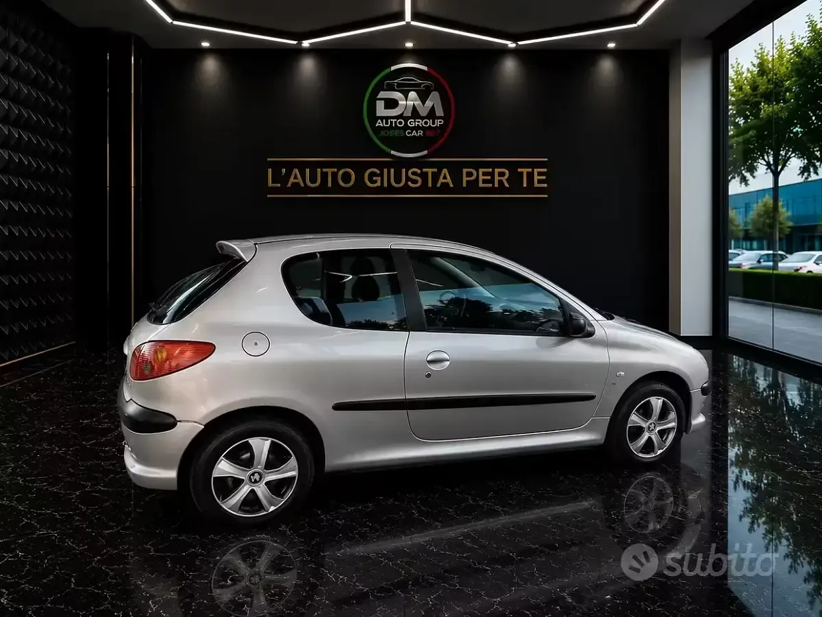 Usata Peugeot 206 60 CV (44 kW) 2004 Grigio Berlina