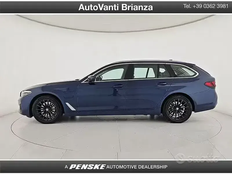 Usata BMW 530e Comfort Edition 184 CV (135 kW) 2021 Bluazzurro Station wagon