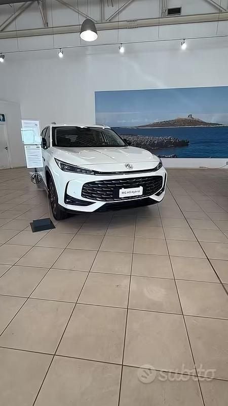 Nuova MG HS 2025 SUV