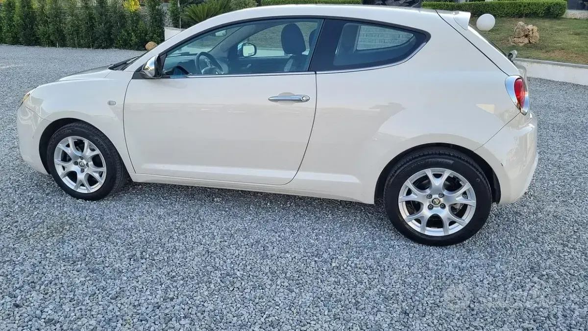 Usata Alfa Romeo MiTo 85 CV (62 kW) 2016 Bianco Utilitaria
