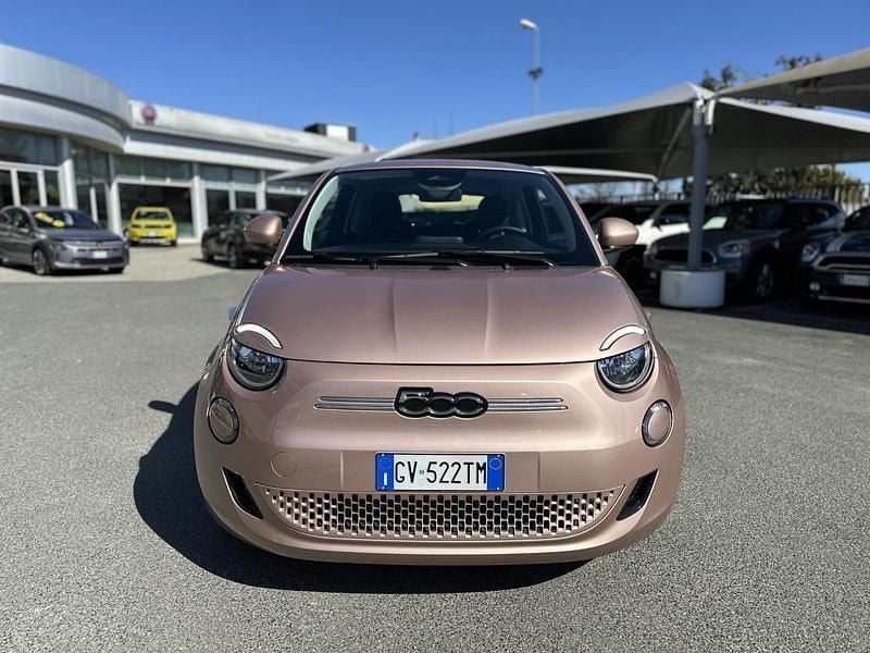 Usata Fiat 500e Action 42 kW (58 CV) 2024 Rosa Berlina