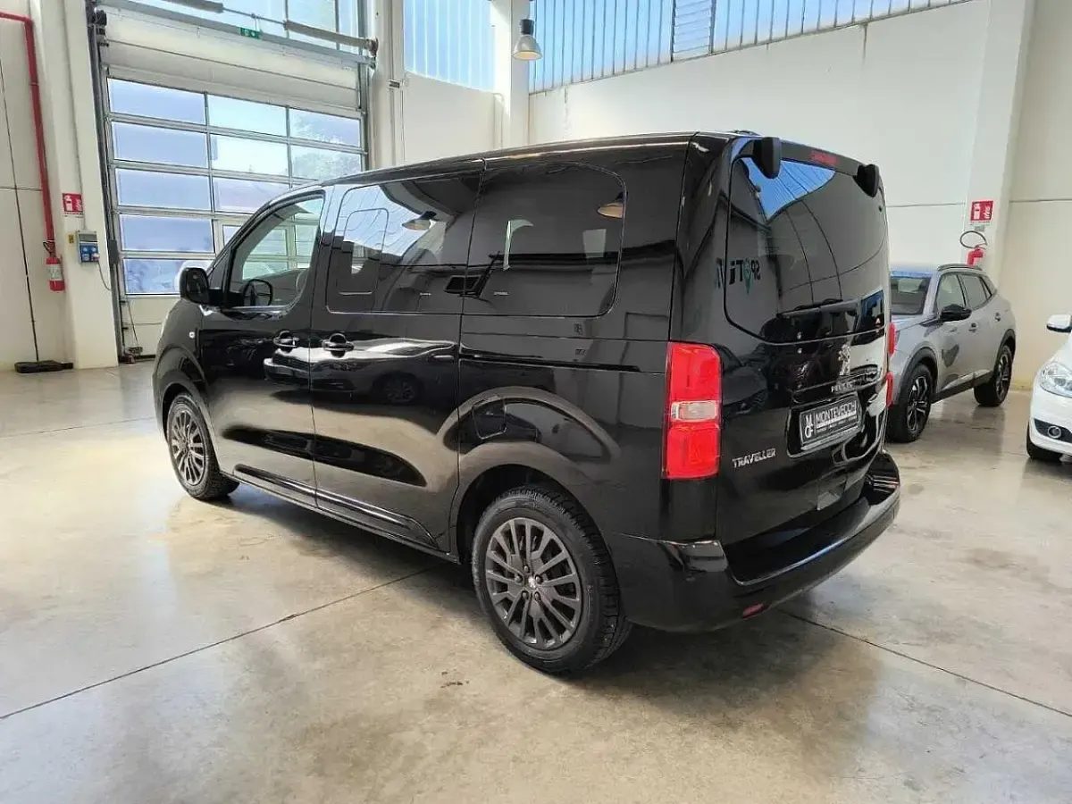 Usata Peugeot Traveller 120 CV (88 kW) 2019 Nero Monovolume