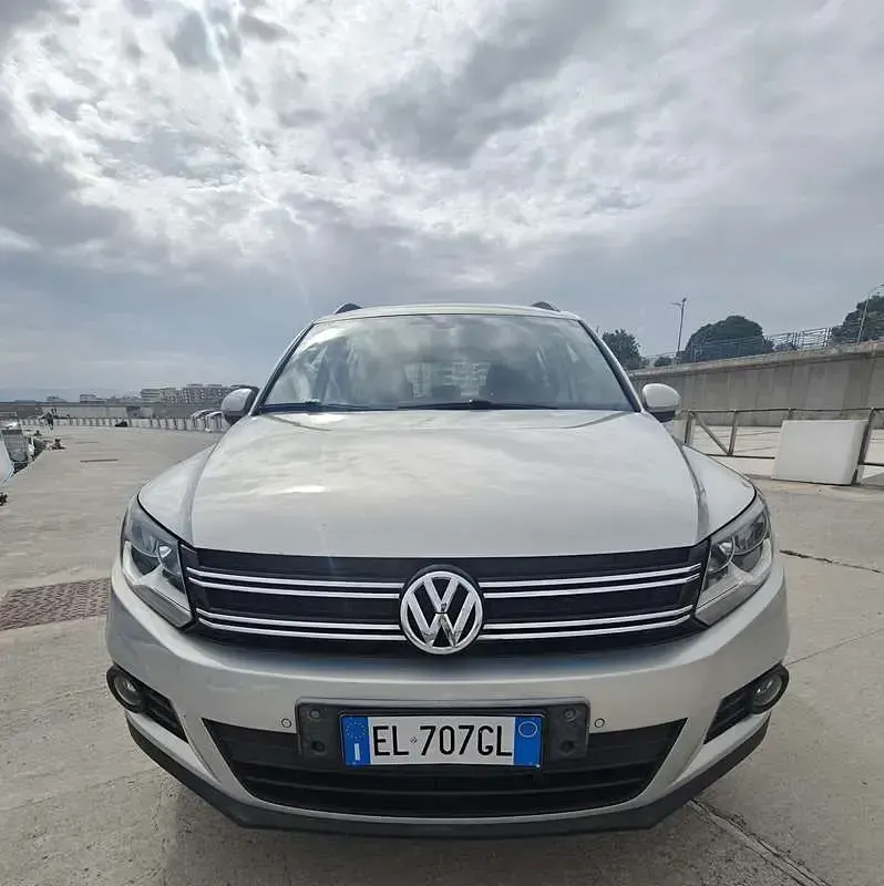 Używany VW Tiguan Trendline 140 KM (102 kW) 2012 Srebrny SUV
