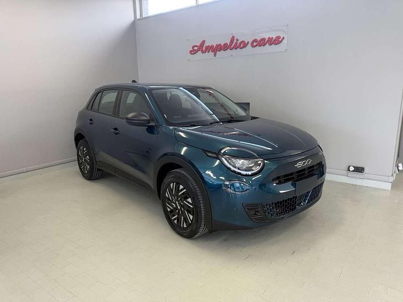 Nuova Fiat 600 Pop 110 CV (80 kW) 2025 Verde mare SUV