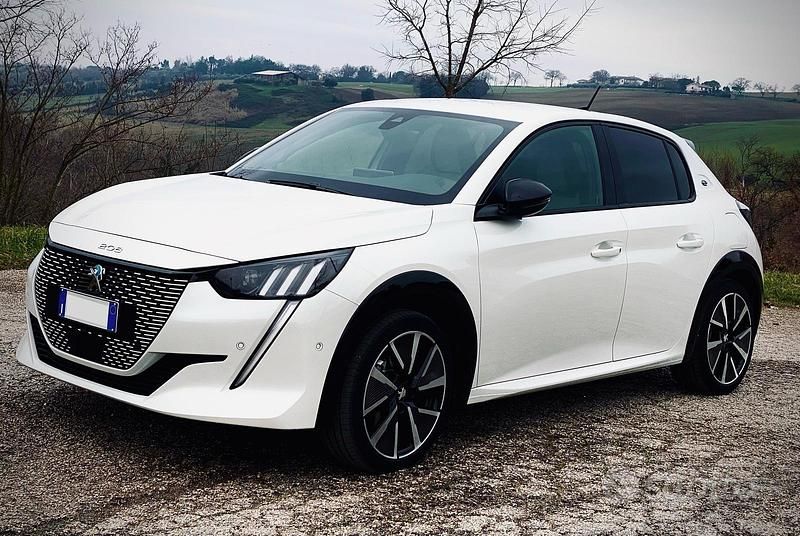 Usata Peugeot 208 GT 100 kW (136 CV) 2020 Bianco Utilitaria