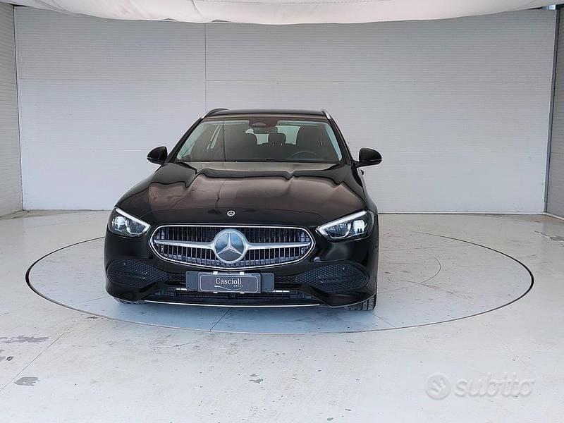 Usata Mercedes C200 Advanced 163 CV (119 kW) 2025 Nero Station wagon