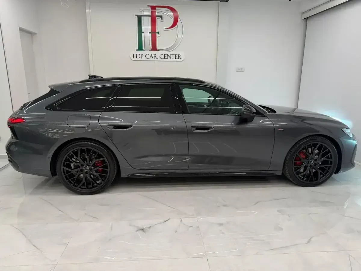 Nuova Audi A6 S-Line 299 CV (219 kW) 2026 Grigio Station wagon