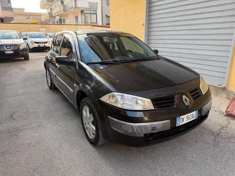 Usata Renault Mégane II Authentique 100 CV (73 kW) 2004 Nero Berlina