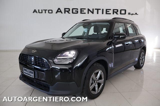 Usata Mini Countryman Essential 150 CV (110 kW) 2024 Midnight black metallic SUV