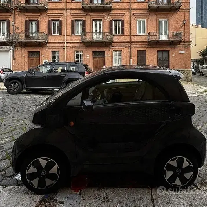 Usata XEV Yoyo 7 kW (10 CV) 2024 Nero Utilitaria