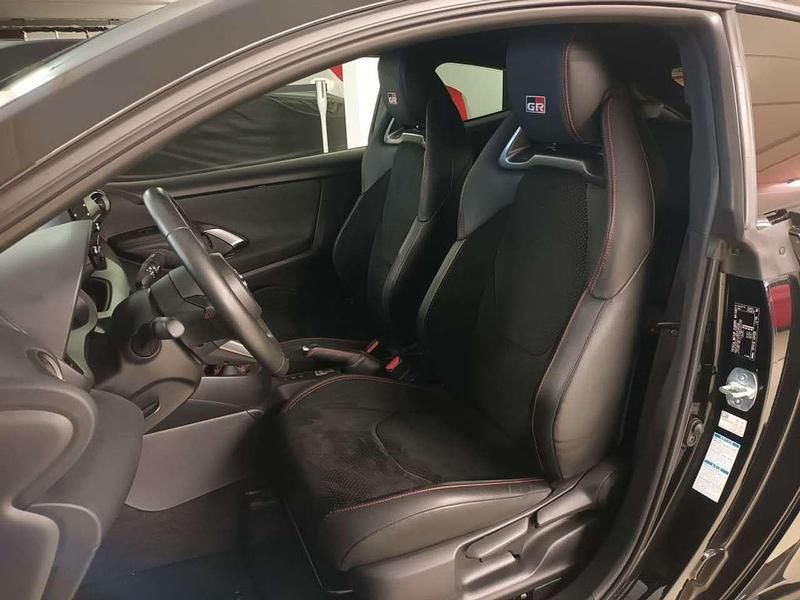 Usata Toyota Yaris 261 CV (191 kW) 2021 Precious black Utilitaria