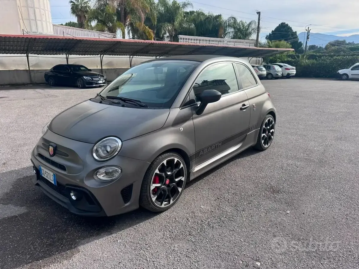 Usata Abarth 595C 180 CV (132 kW) 2021 Grigio Cabrio