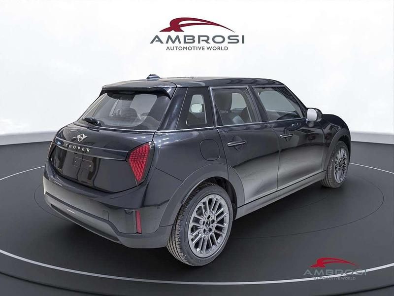 Nuova Mini Cooper Classic 114 kW (156 CV) 2025 Nero Utilitaria