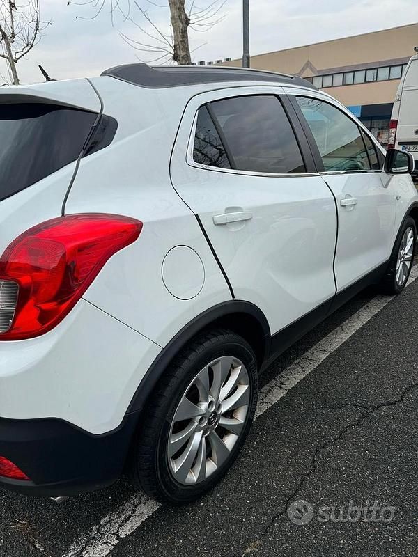 Usata Opel Mokka 140 CV (102 kW) 2015 Bianco SUV