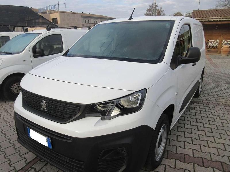 Bianco Usata 2021 Peugeot Partner Premium Monovolume | 11.500 € (Buon prezzo) - Immagine 1/4