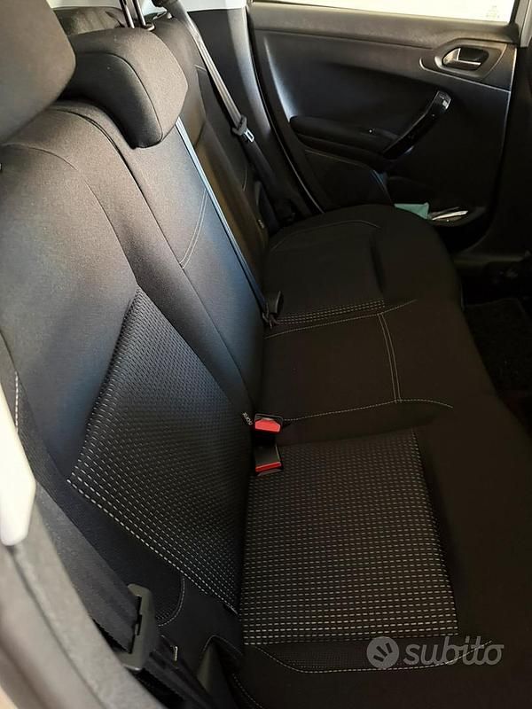 Usata Peugeot 208 2016 Bianco Utilitaria