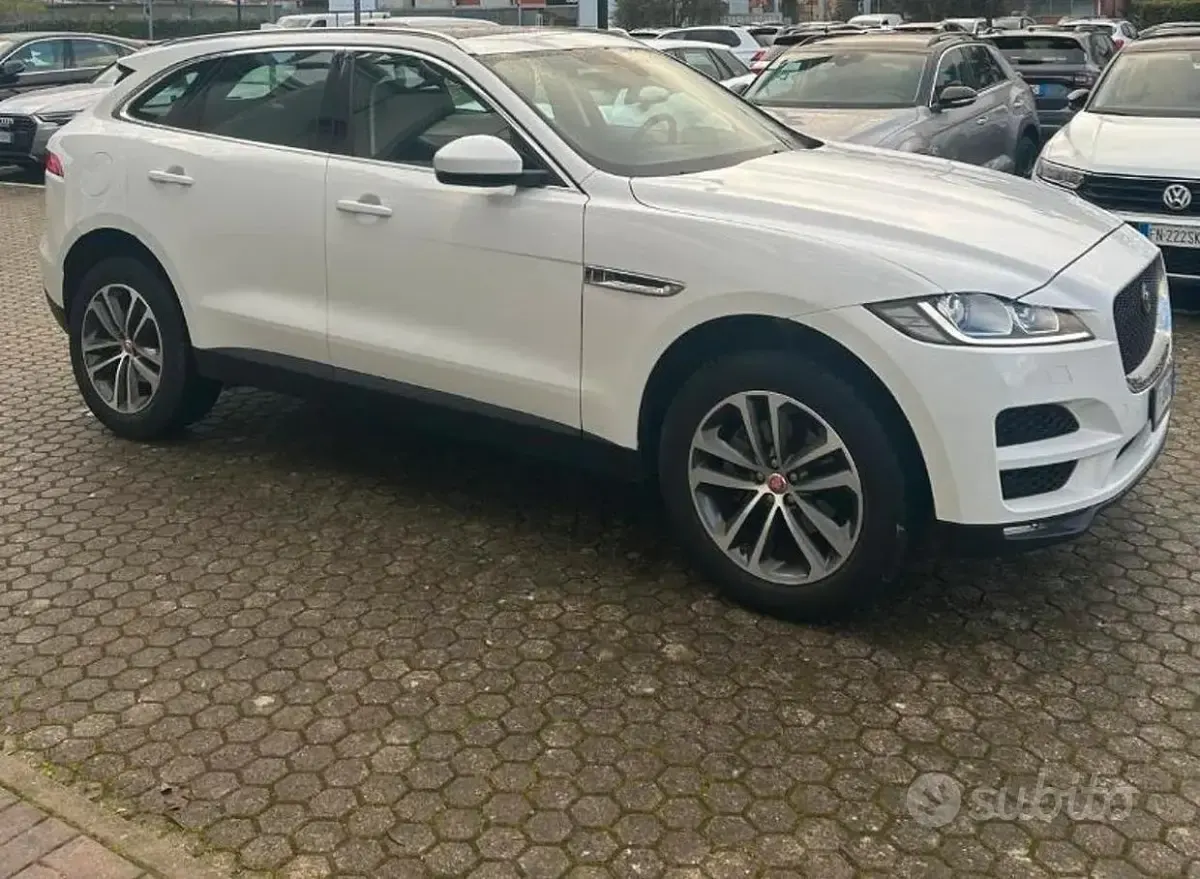 Usata Jaguar F-Pace 180 CV (132 kW) 2016 Bianco SUV