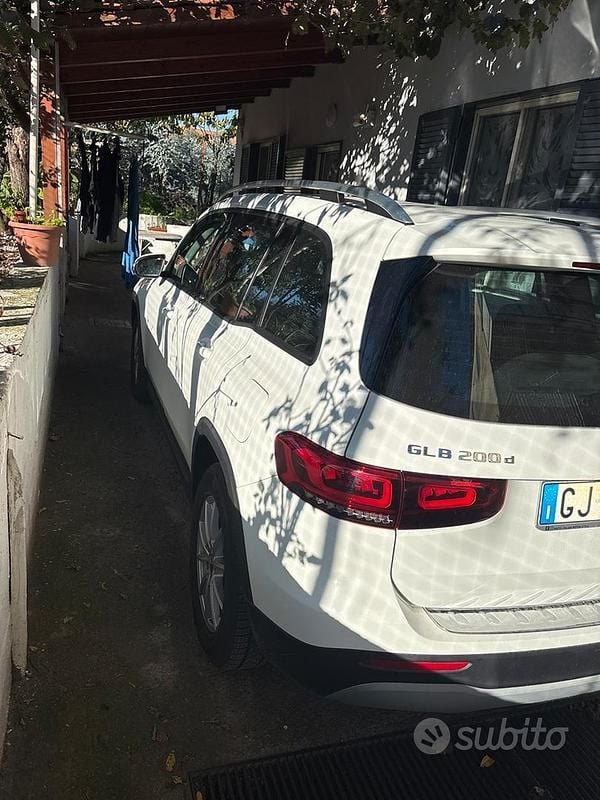 Begagnad Mercedes GLB200 150 HK (110 kW) 2022 Vit SUV