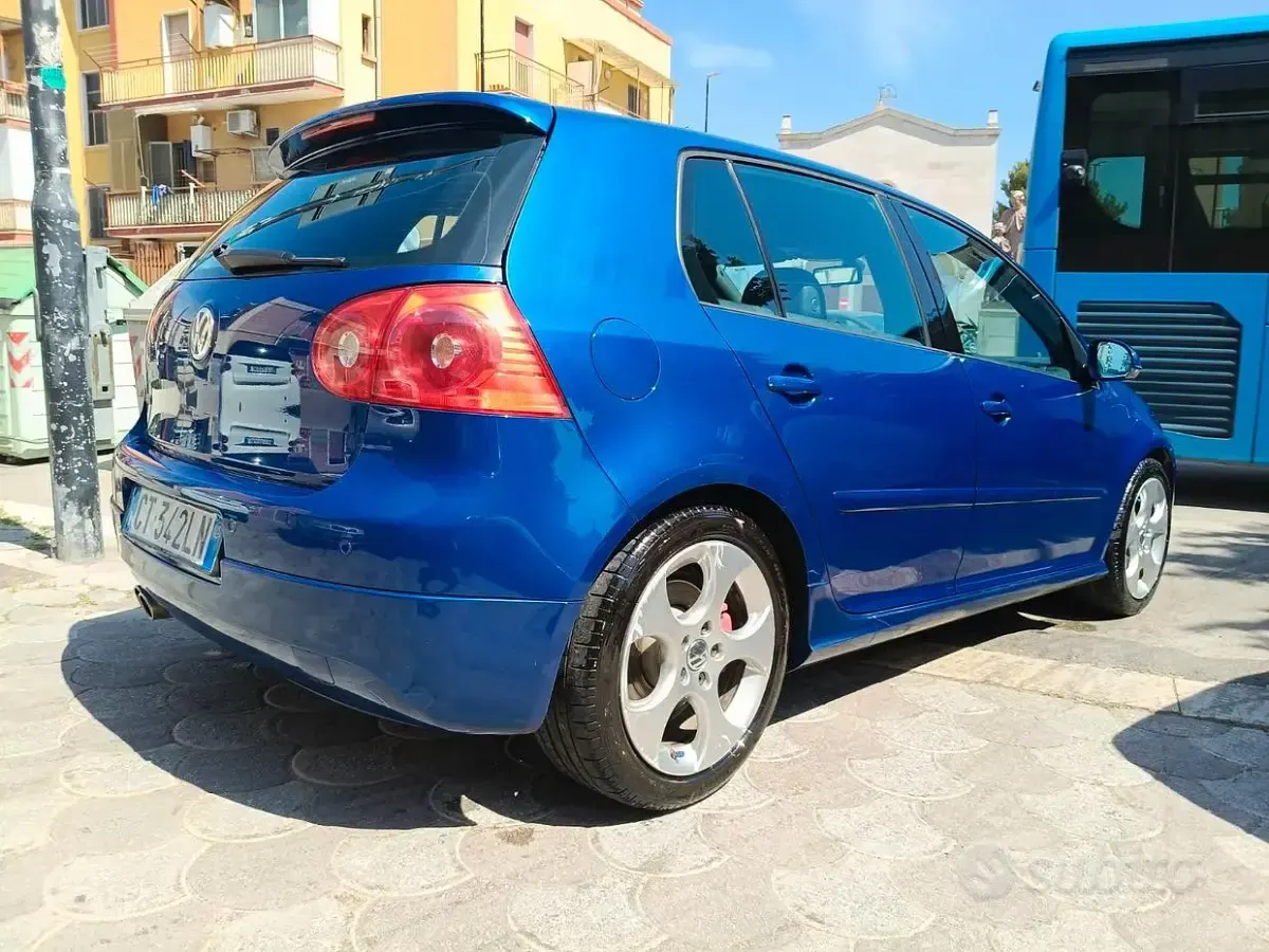 Usata VW Golf IV Pro 200 CV (147 kW) 2005 Blu Berlina