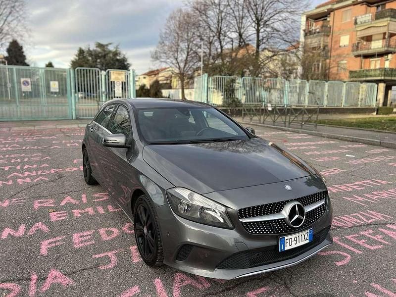 Usata Mercedes A180 Premium 109 CV (80 kW) 2016 Berlina