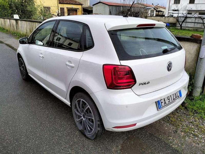 Usata VW Polo Comfortline 75 CV (55 kW) 2015 Bianco Berlina