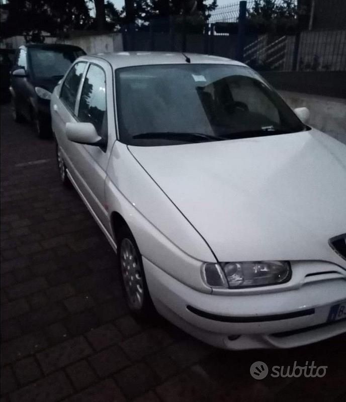 Usata 2000 Alfa Romeo 146 Due volumi | 2000 € (Buon prezzo) - Immagine 1/3