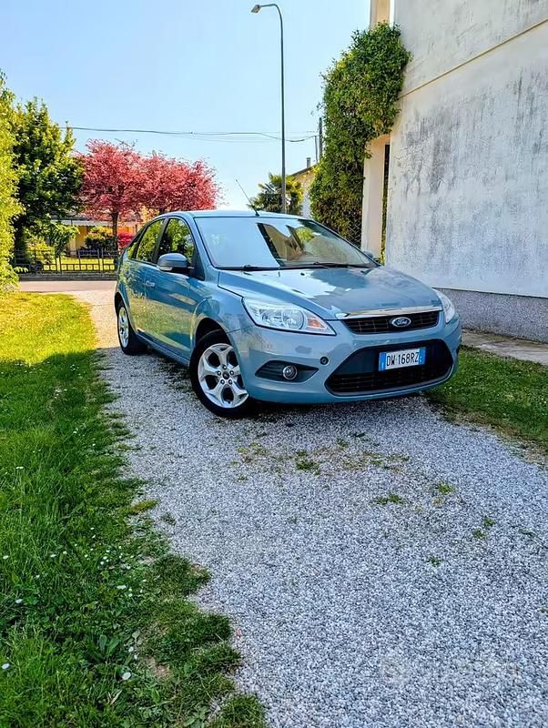 Usata Ford Focus 116 CV (85 kW) 2009 Blu Berlina