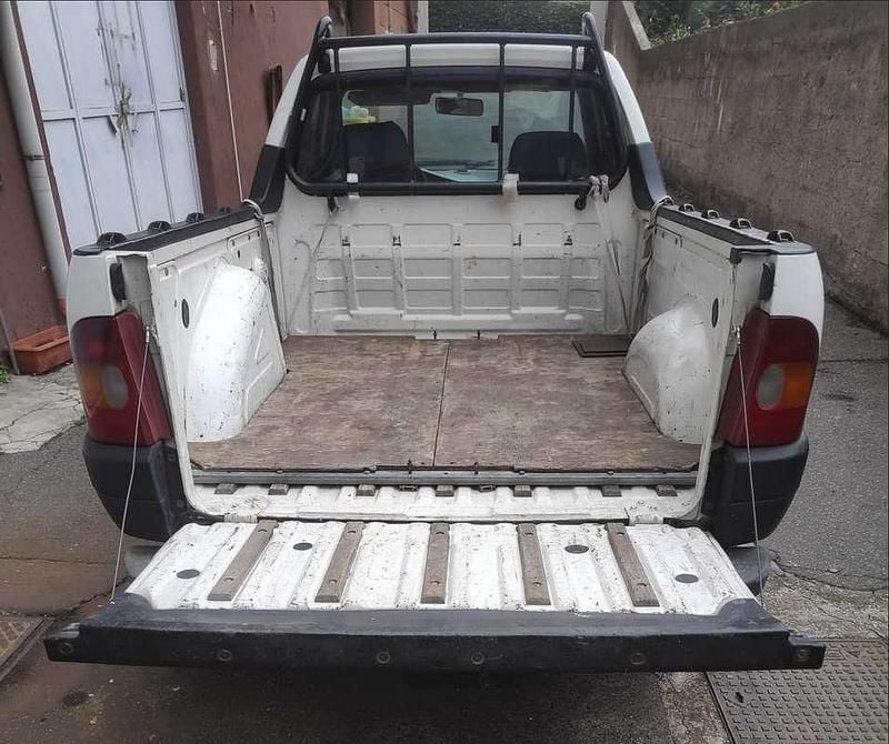 Usata Fiat Strada 69 CV (50 kW) 2001 Bianco Pick-up