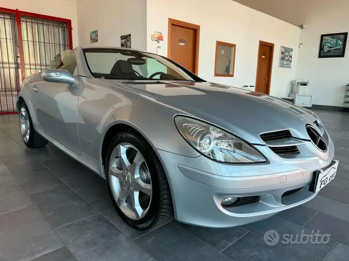 Usata Mercedes SLK200 163 CV (119 kW) 2006 Grigio Cabrio