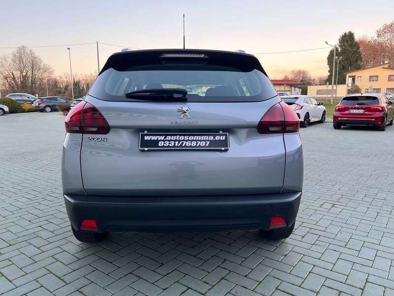 Usata Peugeot 2008 Active 110 CV (80 kW) 2019 Grigio SUV