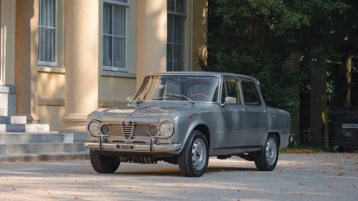 Usata Alfa Romeo Giulia Super 89 CV (65 kW) 1965 Grigio Berlina