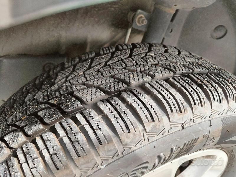 Usata Dacia Duster Lauréate 110 CV (80 kW) 2017 Nero Berlina