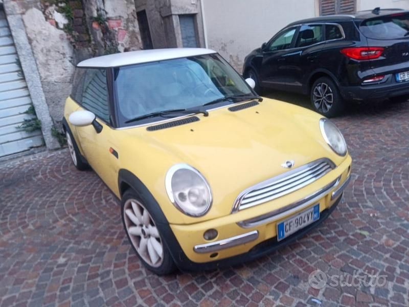 Usata Mini Cooper Coupé 116 CV (85 kW) 2003 Giallo Coupé