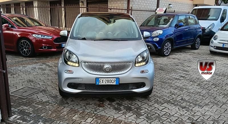 Usata Smart ForFour Prime 71 CV (52 kW) 2014 Grigio Utilitaria