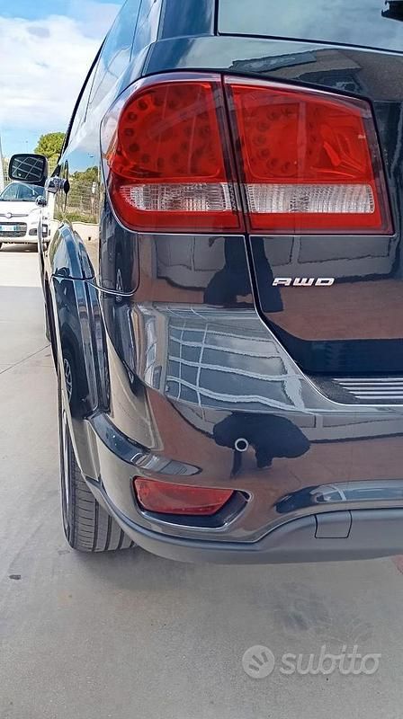 Usata Fiat Freemont 170 CV (125 kW) 2014 Nero SUV