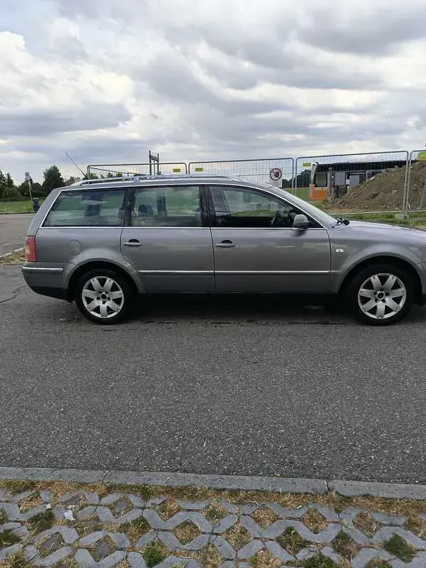 Usata VW Passat Highline 131 CV (96 kW) 2003 Station wagon