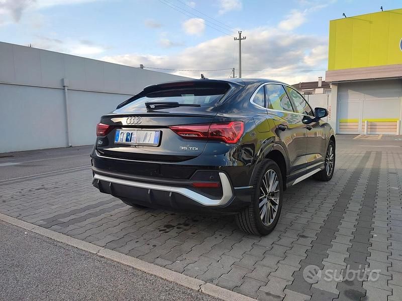 Usata Audi Q3 Sportback S-Line 150 CV (110 kW) 2024 Nero SUV