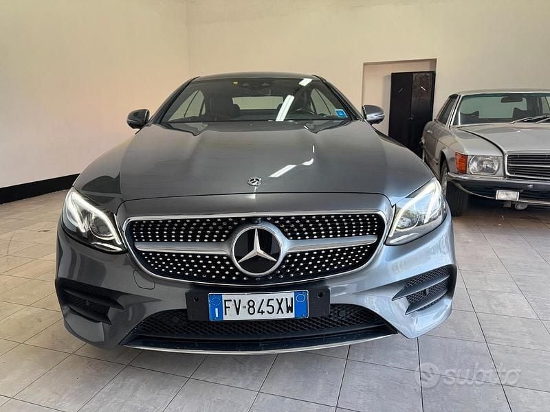 Grigio Usata 2019 Mercedes E220 Premium Plus Coupé | 27.800 € (Ottimo prezzo) - Immagine 1/4