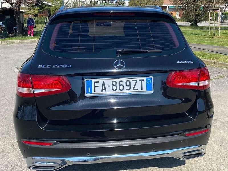 Usata Mercedes GLC220 Business 170 CV (125 kW) 2015 Nero SUV
