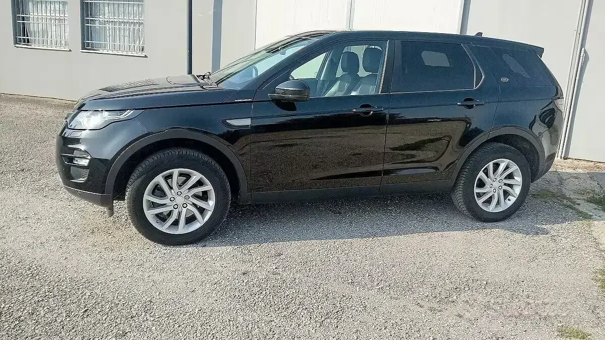 Usata Land Rover Discovery Sport HSE 179 CV (131 kW) 2016 Nero SUV