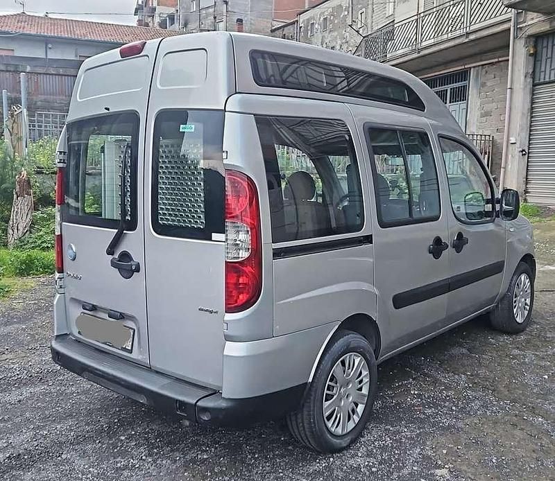 Usata Fiat Doblò 120 CV (88 kW) 2008 Bianco Monovolume