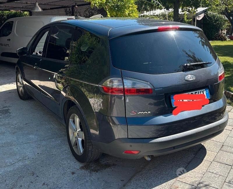 Usata Ford S-MAX 145 CV (106 kW) 2009 Grigio Monovolume