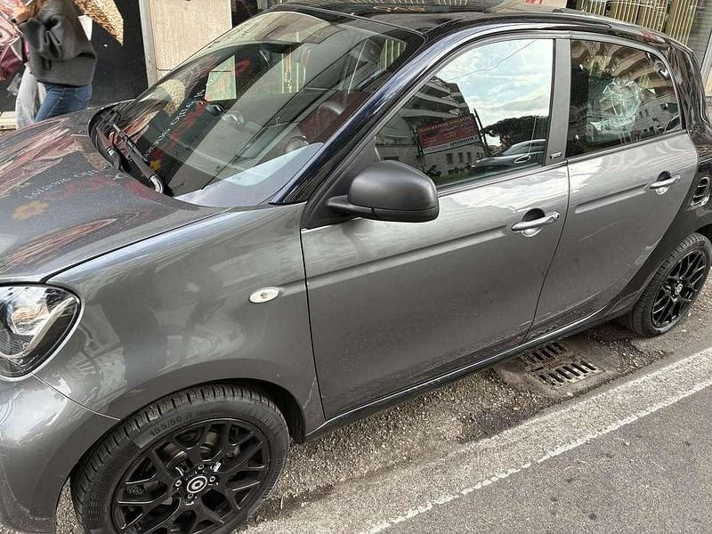 Usata Smart ForFour Passion 71 CV (52 kW) 2019 Utilitaria