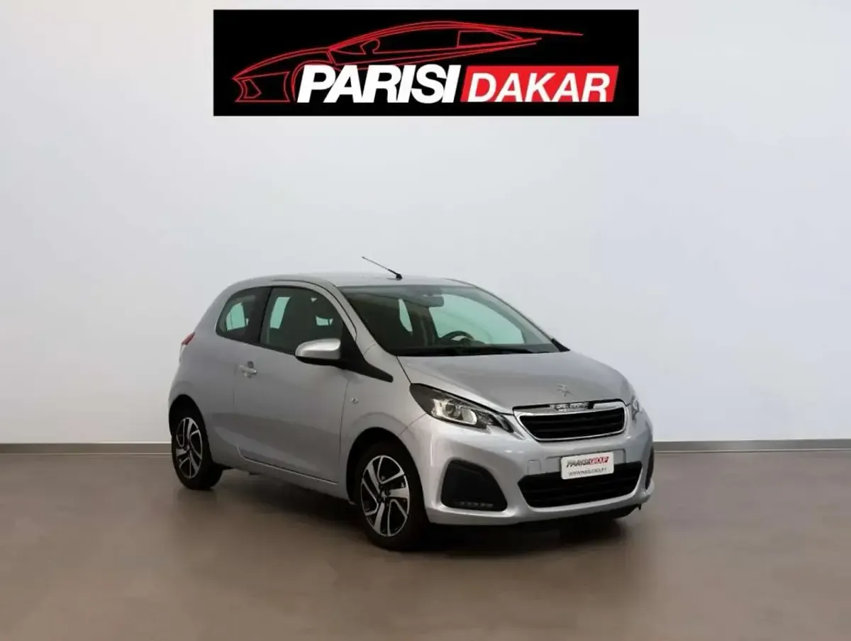 Usata Peugeot 108 Active 72 CV (52 kW) 2021 Argento Utilitaria