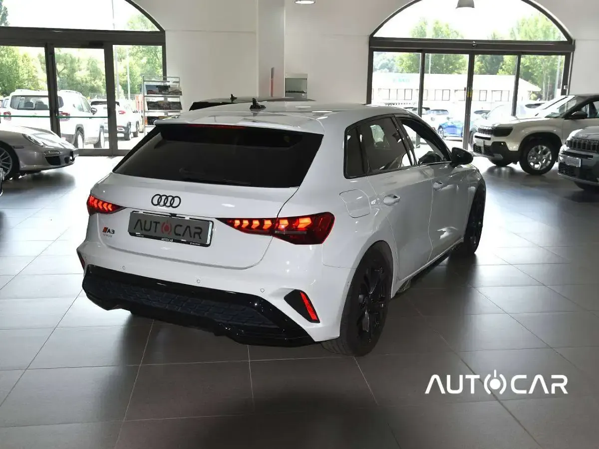 Usata Audi A3 S-Line 150 CV (110 kW) 2024 Bianco arkona Berlina